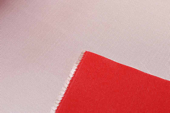 tessuto di saia rivestito di silicone rosso del tessuto 1/3 della vetroresina dell'isolamento termico di 0.45mm