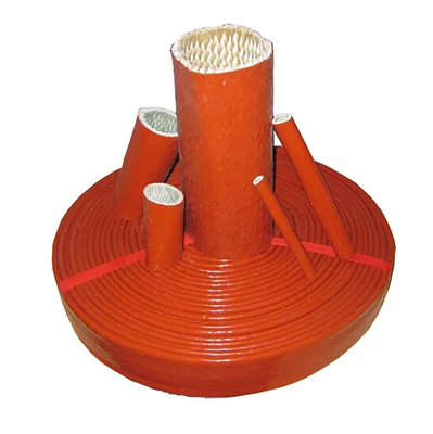 Il cavo della spina ha intrecciato la copertura di manicotto di gomma della vetroresina del silicone